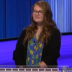 Jeopardy! Contestant Reacts to Sexist Clue After Ken Jennings' Apology