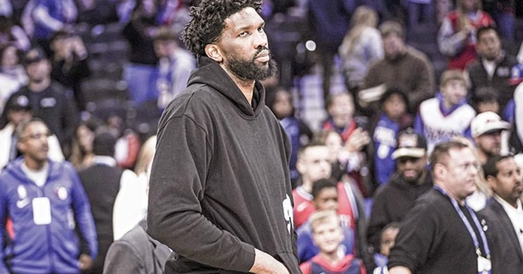 Joel Embiid suspendido