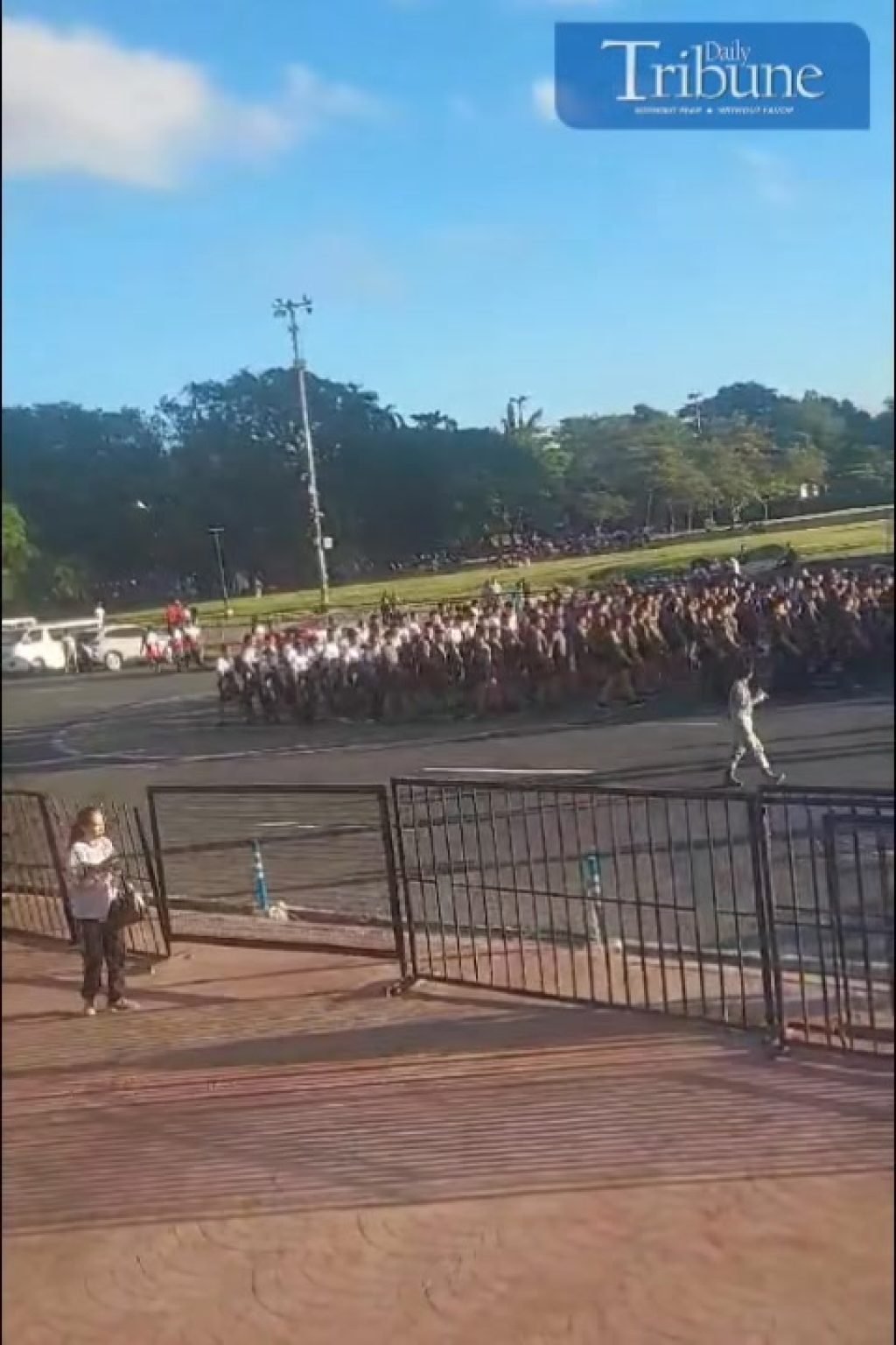 Live performance by the Philippine Army Band during Alay Lakad 2024. | Video via Pat Santos