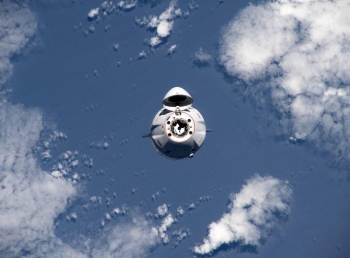 SpaceX Dragon Cargo Craft Approaches Space Station November 2022