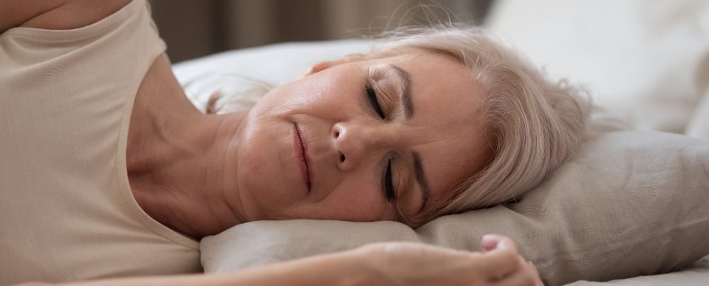 One Stage of Sleep Seems to Be Critical in Reducing Dementia Risk : ScienceAlert