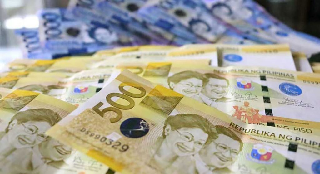 Peso tumbles to four-month low vs dollar as early election results point to Trump victory