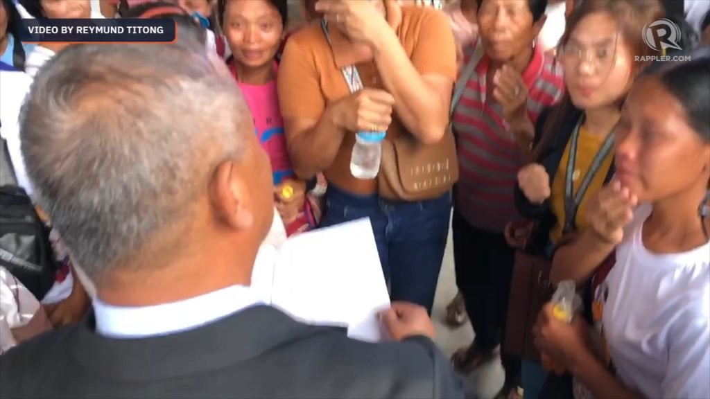 Relatives of the so-called “Himamaylan 7” turn emotional upon hearing that the group has been acquitted of murder and frustrated murder charges in Kab