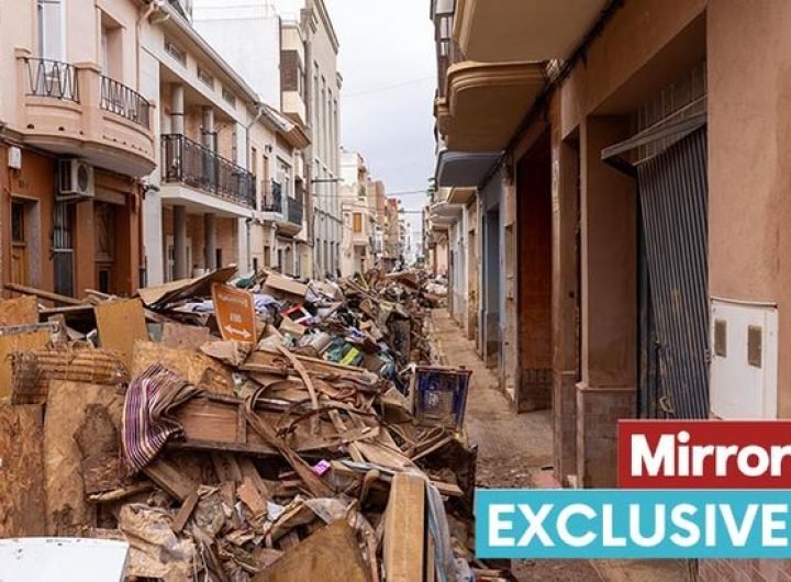 Rescuers continue frantic hunt for 89 still missing in wake of Spanish floods