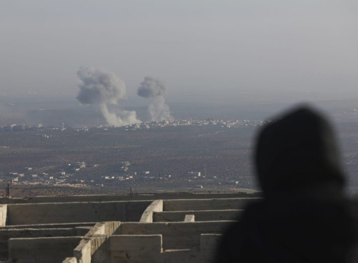 Russia and Syria bomb Syrian Islamist rebels after surprise incursion