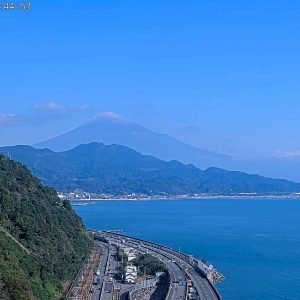 Snow seen on Mount Fuji after record time without