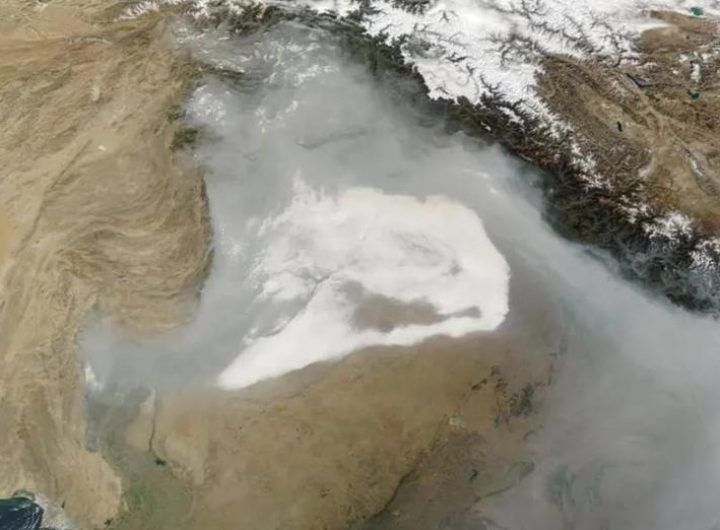 The BBC reports that a massive smog cloud blanketing South Asia is now so vast it can be seen from space, according to recent satellite imagery releas