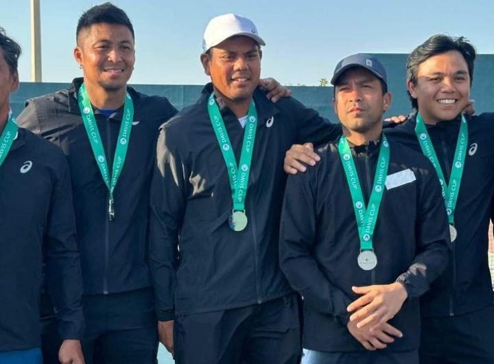 The Philippine men’s tennis team of AJ Lim, Eric Olivarez Jr., Francis Casey Alcantara, Ruben Gonzalez, PJ Tierro, and coach Joseph Lizardo power the