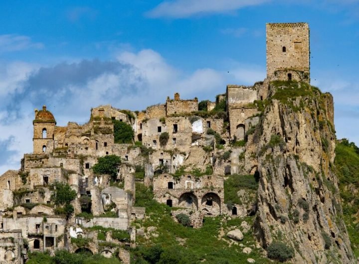 The abandoned Italian ghost town carved out of stone that's a haven for dark tourism | World | News