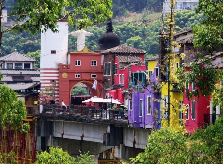 The incredible city with more than 20,000 bridges | World | News