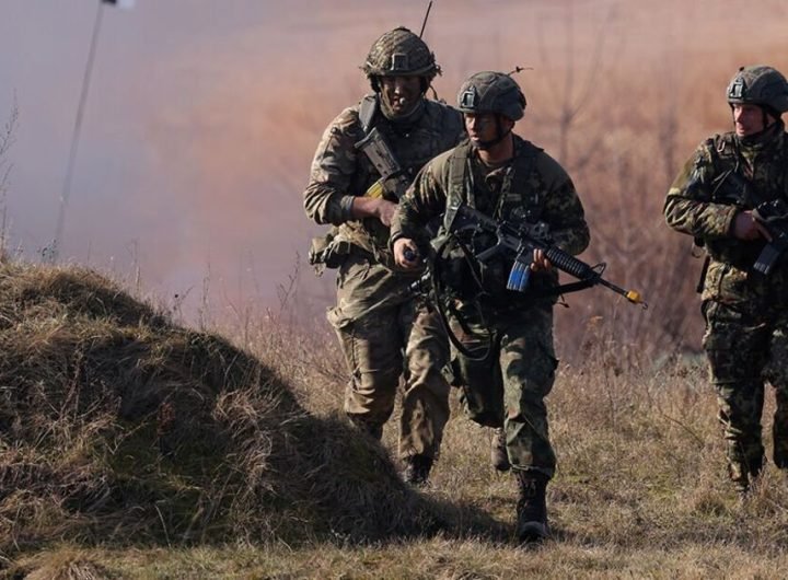 Ukraine war: UK General says Army 'ready to fight' Russia | World | News