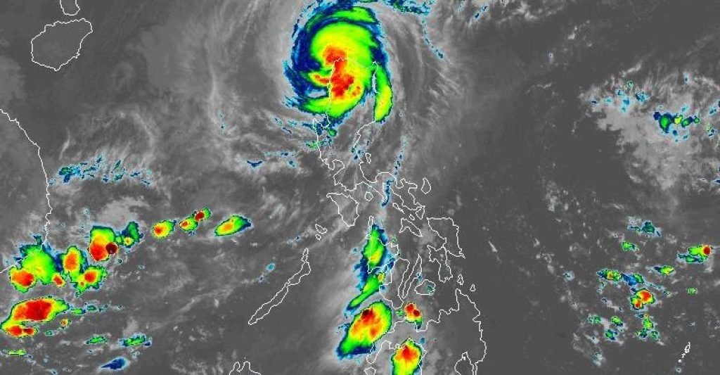 #WeatherAlert: Typhoon Marce (Yinxing) continues to batter Northern Luzon in the early hours of Friday, November 8. #MarcePH