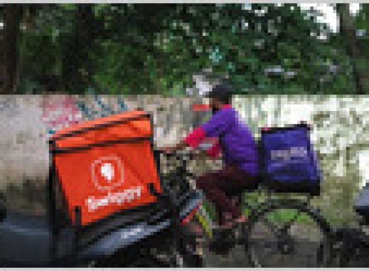 A look at India's quick food delivery market as Swiggy and Zomato enter the sector; report: online food delivery market in India to reach $15B by March 2029 (Satviki Sanjay/Bloomberg)