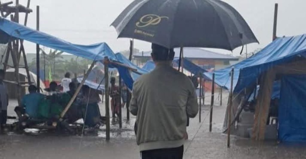 A plane overshoots the runway at the Bacolod-Silay International Airport due to poor visibility caused by heavy rainfall, forcing the cancellation of