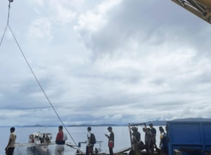 A power outage that began on 1 December has left thousands of residents on Siargao Island in the dark, prompting calls for a state of calamity to be d