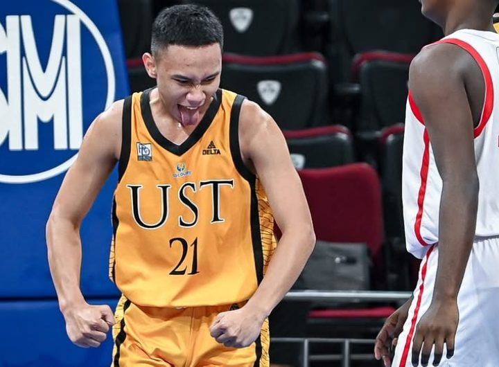 After stunning second-ranked FEU in the Final Four, the UST Tiger Cubs upset the league-leading UE Junior Red Warriors in Game 1 of the UAAP junior hi