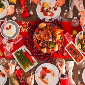 As the holiday season brings festive meals and family gatherings, the United Nations Children's Fund (UNICEF) urged parents to promote healthier habit