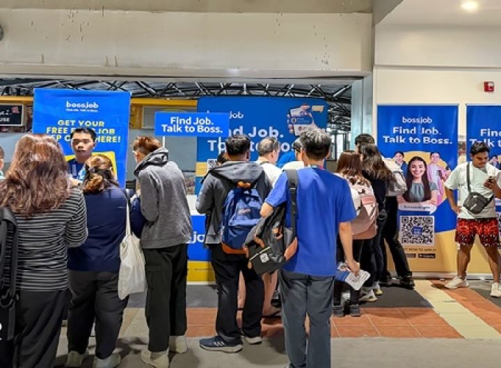 Bossjob Offers Free Beep Cards to Commuters at Ayala MRT