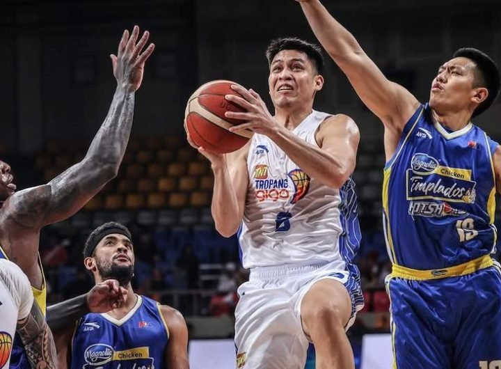 Calvin Oftana knocks down 9 three-pointers in a 42-point outburst as TNT breaks through in the PBA Commissioner's Cup and deals Magnolia its third str