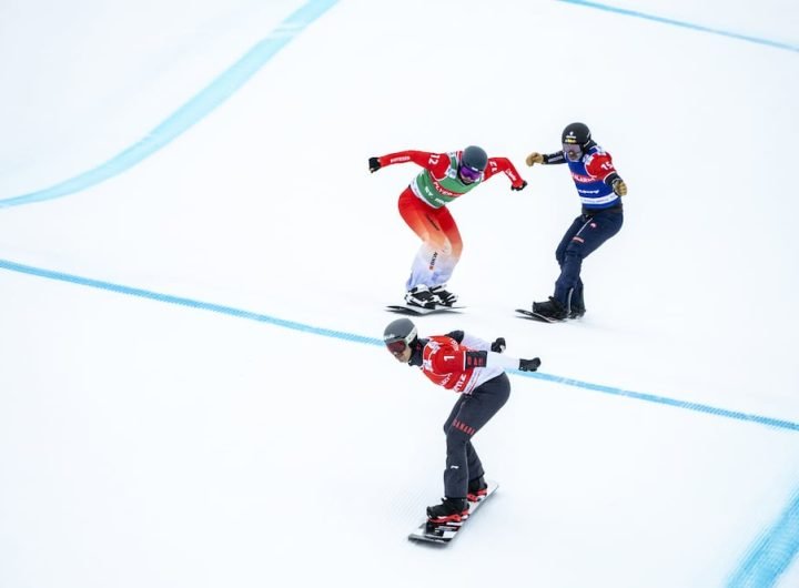 Canada's Eliot Grondin makes the big final to open World Cup snowboard cross season