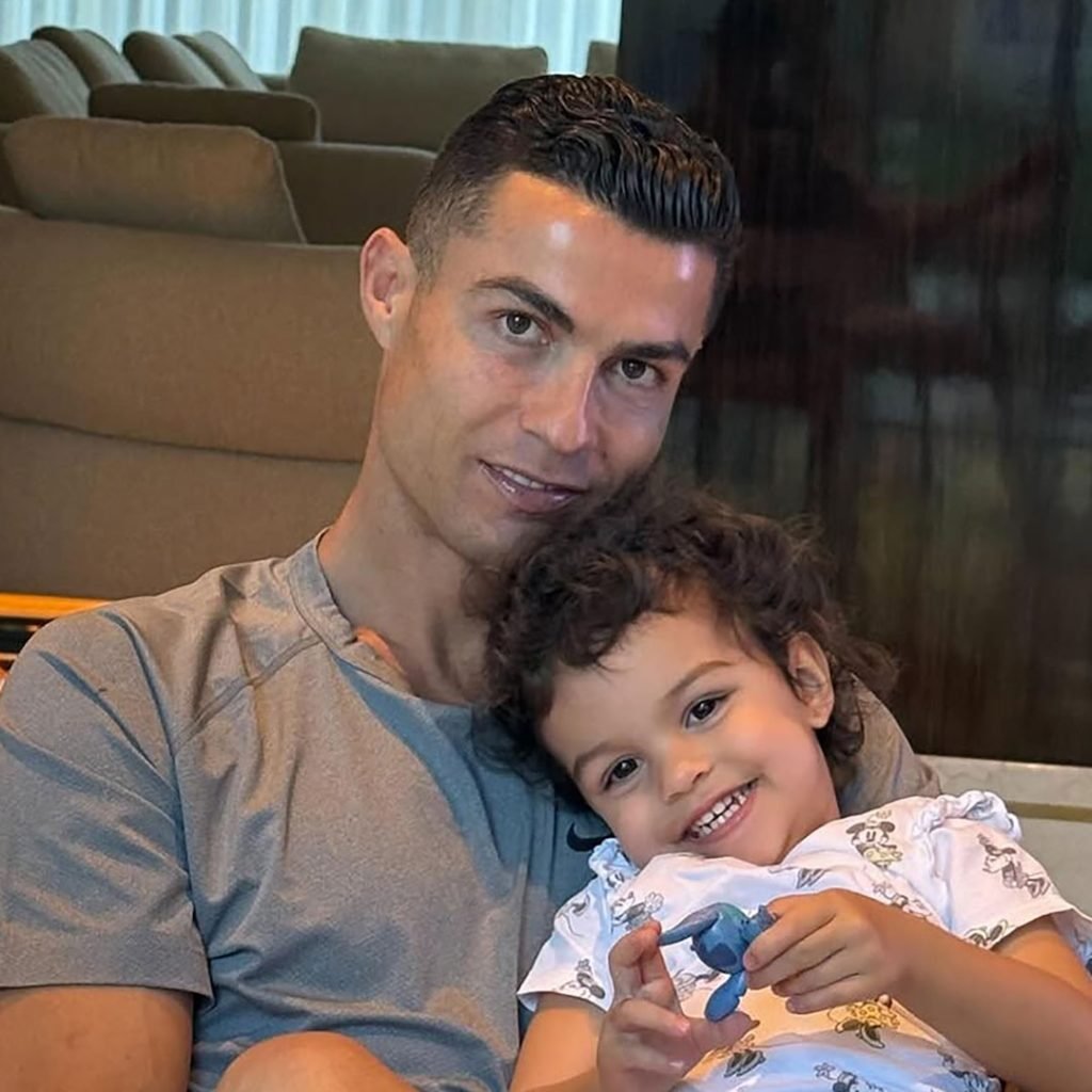 Cristiano Ronaldo Posts Rare Pic of Daughter Bella After Loss of Twin