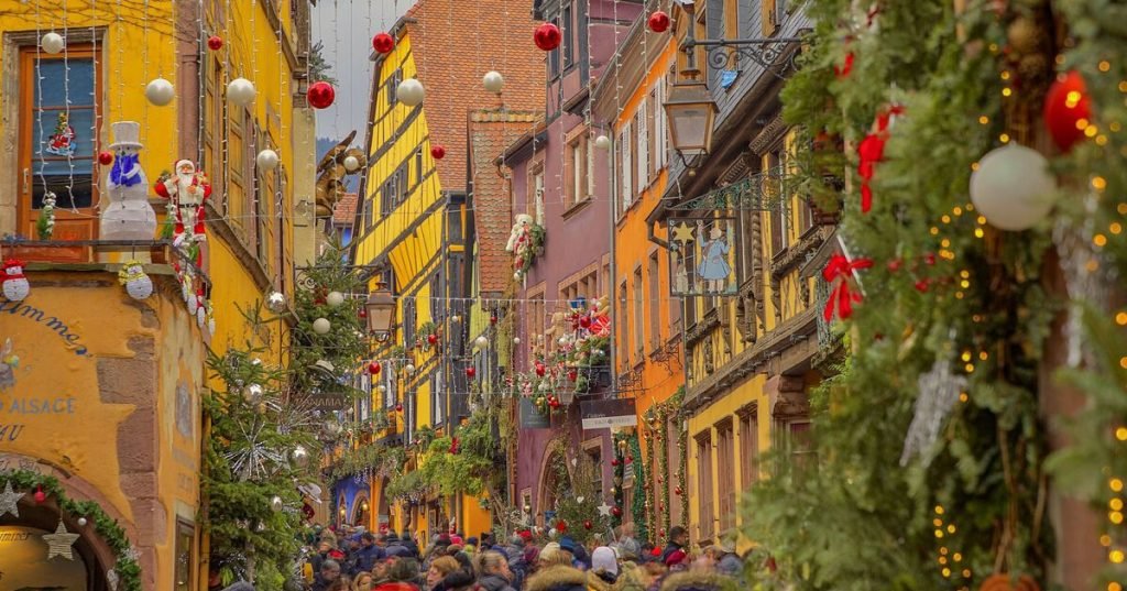 European town says 'too many tourists' as it's invaded every December by 450k people | World | News