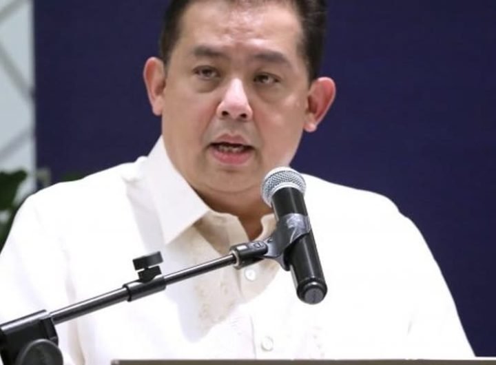 House Speaker Martin Romualdez slammed critics of the Ayuda Para sa Kapos sa Kita Program (AKAP), asserting that the government could present the rece