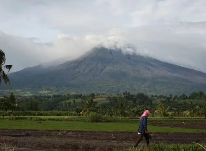 Kanlaon Volcano Calms Down After Intense Activity; Thousands Remain