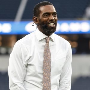 NFL Star Randy Moss Shares Cancer Diagnosis