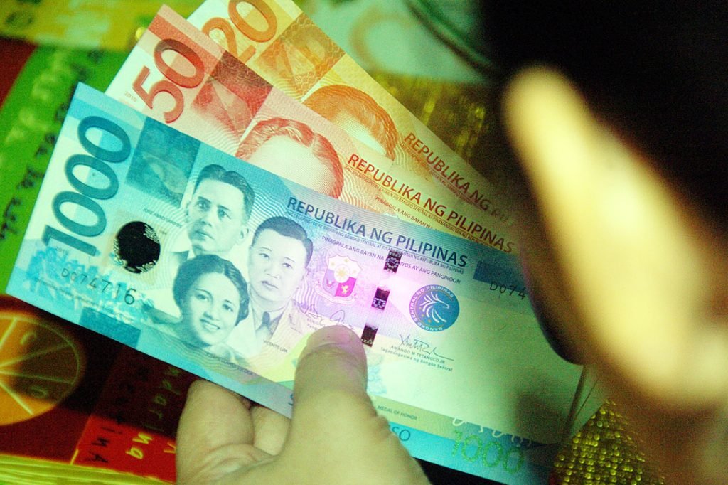 PHL stocks, peso close mixed on last trading day of 2024