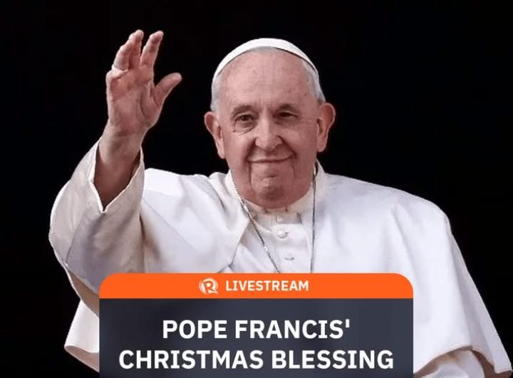 Pope Francis delivers his traditional 'Urbi et Orbi' blessing from Saint Peter's Basilica at 7 pm (Manila time) on Christmas Day, December 25