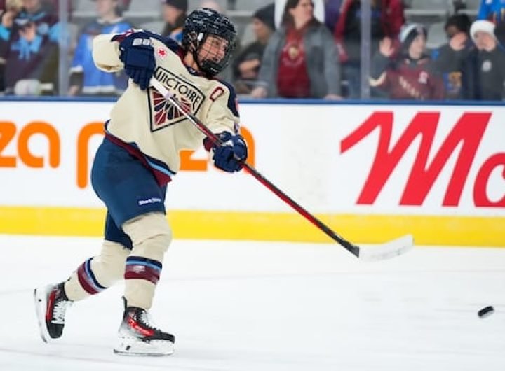 Poulin scores game winner as Montreal Victoire hold off Minnesota Frost