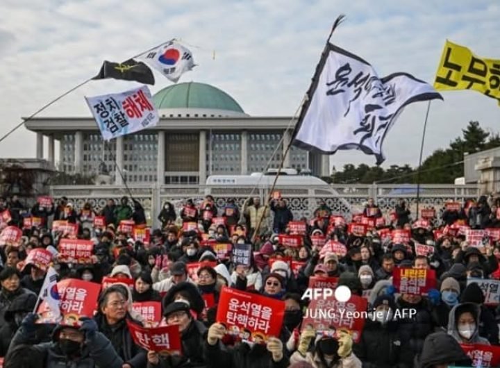 Tens of thousands of South Koreans poured onto the streets Saturday, in the largest protest yet over President Yoon Suk Yeol's ill-fated effort to imp