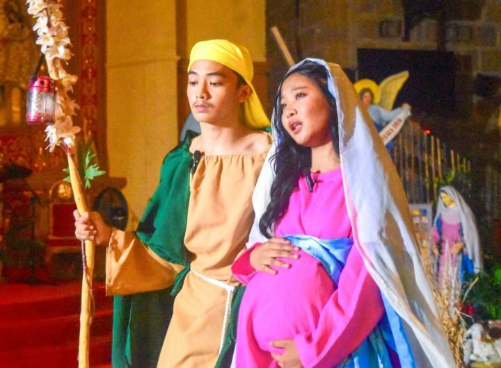 The Parish Youth Ministry, in collaboration with the Binhi Chorale Ensemble, celebrates this year's Christmas Eve with the traditional Panunuluyan at