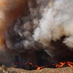 20,000 ordered to evacuate as wildfire threatens north of LA