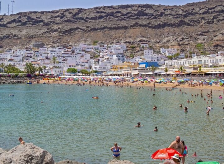 Canary Islands resort loved by Brits introduces new tourist tax | World | News