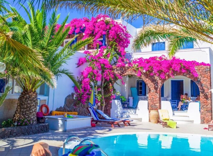 Greece given economy warning as fears of war on Brits' holiday homes rise after Spain move | World | News