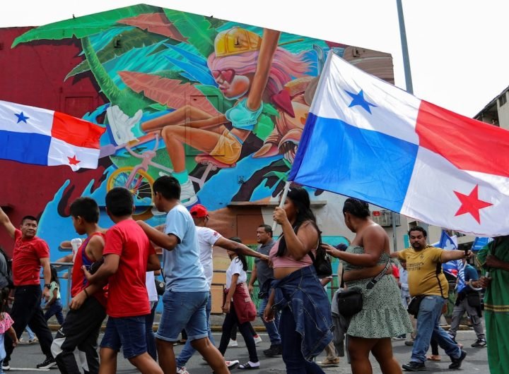 Hundreds Of Panamanians March Amid Trump's Threats