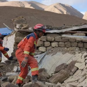 In Tibet, Earthquake Survivors Face Freezing Weather Conditions