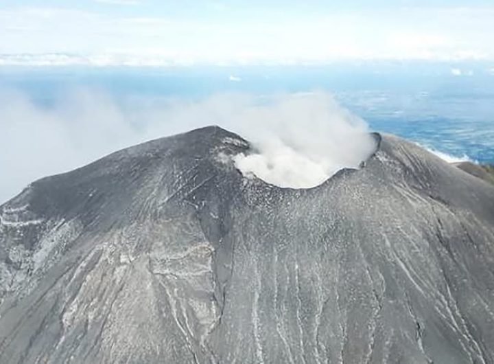 Kanlaon Volcano on Negros Island continued to exhibit heightened unrest, with state volcanologists documenting a series of volcanic earthquakes and si