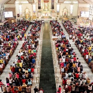 LOOK: Thousands of devotees flock to Quiapo Church on 3 January to celebrate the First Friday Mass of the Year.