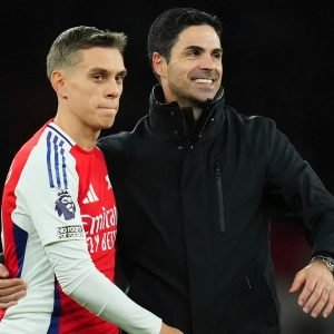 Arsenal boss Mikel Arteta pictured with Leandro Trossard