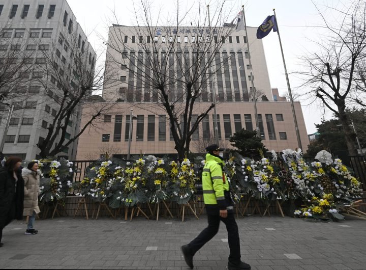 South Korea's central bank slashes forecasts over political crisis