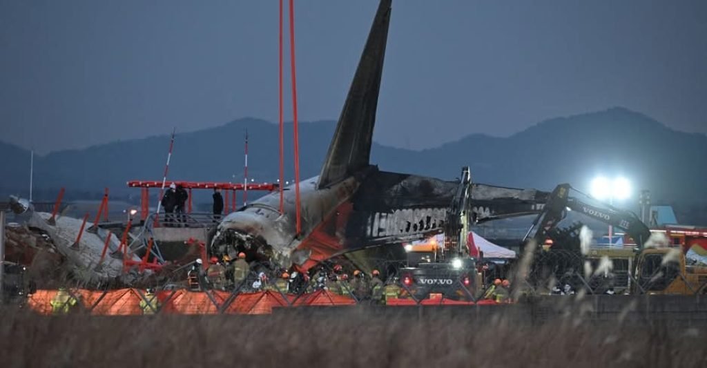 South Korea's transport ministry reveals Jeju Air's black boxes stopped recording four minutes before the cr*sh, leaving 179 d*ad.