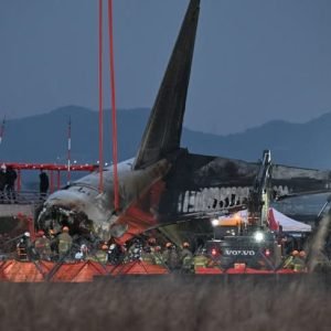 South Korea's transport ministry reveals Jeju Air's black boxes stopped recording four minutes before the cr*sh, leaving 179 d*ad.