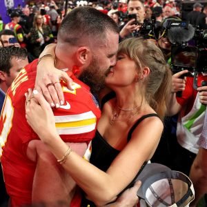 Taylor Swift, Travis Kelce Celebrate as Chiefs Advance to Super Bowl