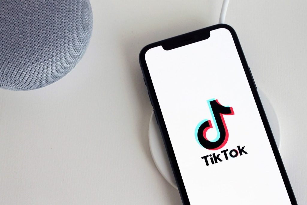 TikTok cuts off access for users in United States