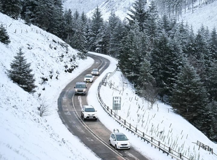 UK weather live: Snow and ice warnings today as cold snap sees temperatures plunge to -12.4C overnight