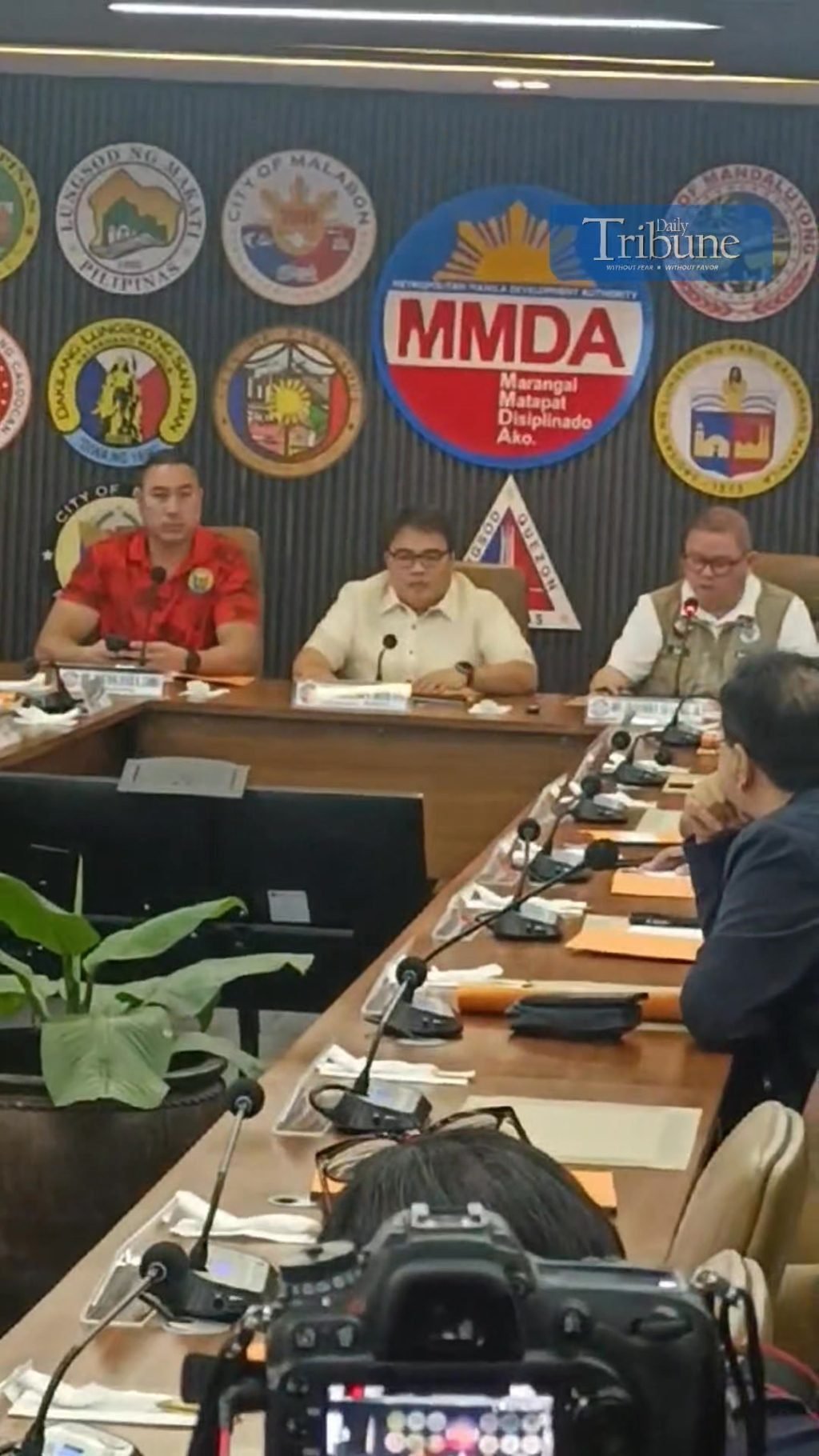 WATCH: Agriculture Secretary Francisco Tiu Laurel Jr. joined MMDA Chair Romando Artes and MMDA Metro Manila Council head Francis Zamora at the MMDA's