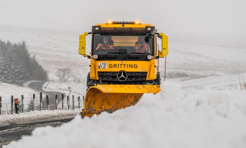 Weather UK latest: Snow and ice warnings in place across country as drowned man in Yorkshire identified